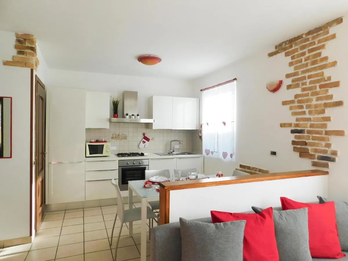 La Perla Rossa Apartment Arcola Italy